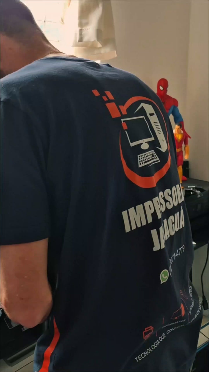 Equipe da Impressoras Jaraguá em atendimento.